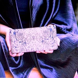 Papaya Paisley Gold Tri-Fold Wallet🌸